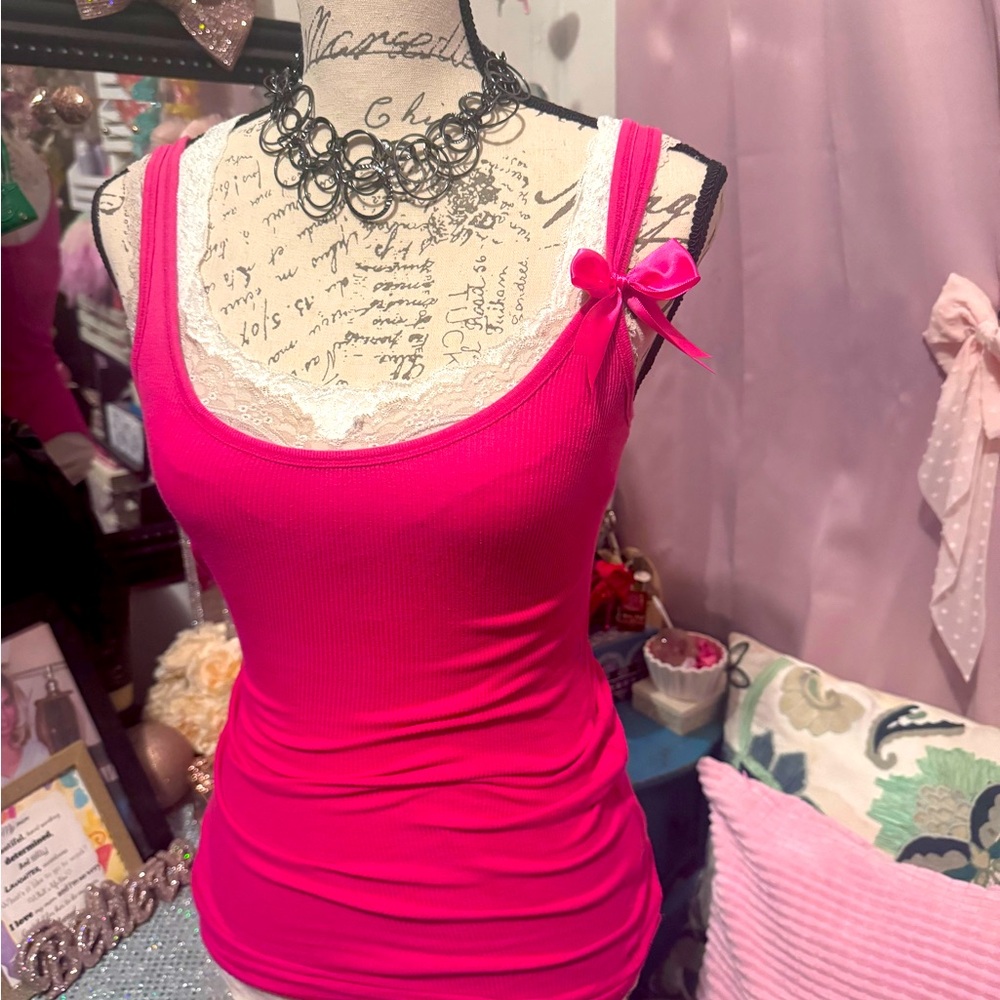 Abercrombie and fitch pink top super stretchy